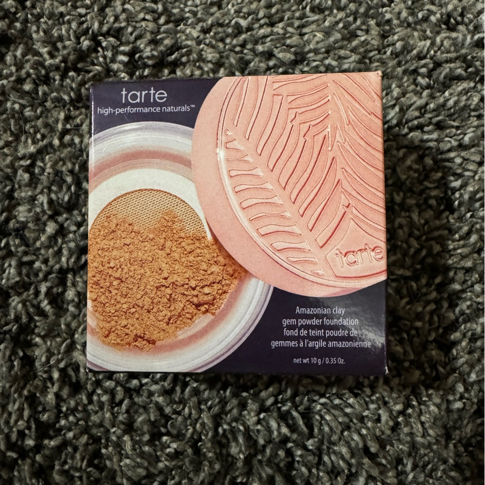 Tarte Amazonian clay Gem Powder Foundation- 22B light beige